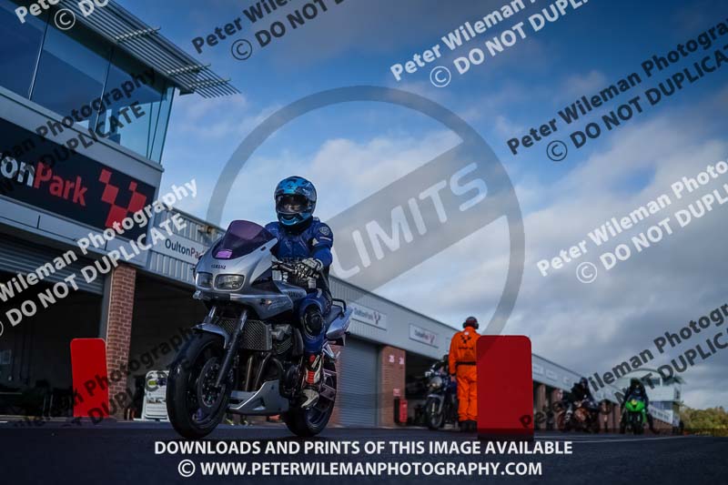 anglesey;brands hatch;cadwell park;croft;donington park;enduro digital images;event digital images;eventdigitalimages;mallory;no limits;oulton park;peter wileman photography;racing digital images;silverstone;snetterton;trackday digital images;trackday photos;vmcc banbury run;welsh 2 day enduro